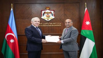 الخارجية تتسلم نسخة من أوراق اعتماد سفير أذربيجان