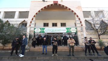 مجموعة سرايا أنصار السنة الإرهابية تتبنى تفجير المسجد في حمص