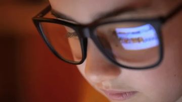 من أستراليا إلى الدانمارك.. لماذا تحظر دول منصات التواصل عن المراهقين؟ من أستراليا إلى الدانمارك.. لماذا تحظر دول منصات التواصل عن المراهقين؟