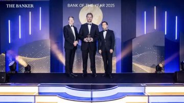 البنك الأردني الكويتي يحصد لقب بنك العام في الأردن لعام ٢٠٢٥ من ذا بانكر العالمية البنك الأردني الكويتي يحصد لقب بنك العام في الأردن لعام ٢٠٢٥ من ذا بانكر العالمية