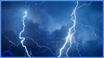 تحذير من خطورة البرق القادم من السحب .. إرشادات تحذير من خطورة البرق القادم من السحب .. إرشادات