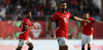 تأهل مصر يطيل غياب صلاح وقلق متزايد داخل ليفربول