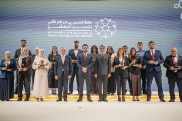 ولي العهد يكرم الفائزين بجائزة الحسين بن عبد للعمل التطوعي ولي العهد يكرم الفائزين بجائزة الحسين بن عبد للعمل التطوعي