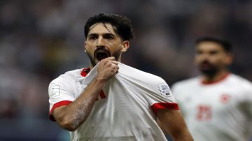 المنتخب الوطني يلتقي الكويت في كأس العرب اليوم المنتخب الوطني يلتقي الكويت في كأس العرب اليوم