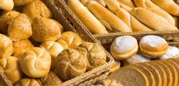 أيهما أفضل للصحة.. الخبز الأبيض أو الخبز المصنوع من الحبوب الكاملة؟ أيهما أفضل للصحة.. الخبز الأبيض أو الخبز المصنوع من الحبوب الكاملة؟