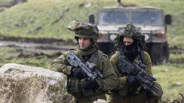 جيش الاحتلال يزعم إحباط تهريب أسلحة عبر الحدود الشرقية لتل أبيب 