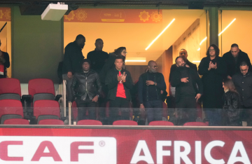 حكيمي يعلق بكلمتين على ظهور مبابي بقميص المنتخب المغربي (صورة)