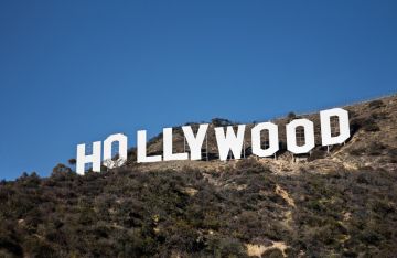 لقطات تظهر ممثلا أمريكيا شهيرا تعاطى جرعة زائدة من المخدرات في هوليوود (فيديو) لقطات تظهر ممثلا أمريكيا شهيرا تعاطى جرعة زائدة من المخدرات في هوليوود (فيديو)