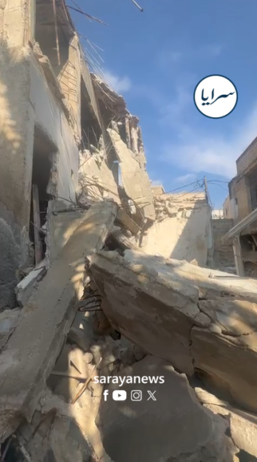 تفاصيل انهيار مفاجئ لمنزل من طابقين أثناء وجود العائلة داخله في منطقة الشونة الشمالية .. فيديو
