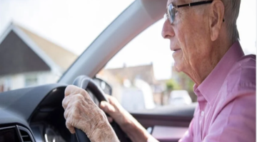 كيف تكشف عادات القيادة خطر الخرف مبكرا؟ إليك 3 علامات رئيسية