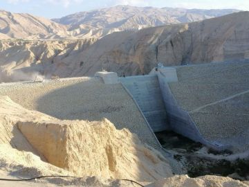 المياه تحذر: سد ابن حماد بالكرك على وشك الفيضان بعد وصوله لسعته الكاملة المياه تحذر: سد ابن حماد بالكرك على وشك الفيضان بعد وصوله لسعته الكاملة