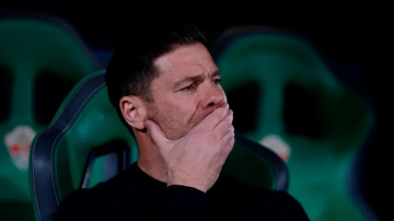 خبير التواصل غير اللفظي يكشف: ألونسو يشعر بالاحتقار تجاه لاعب واحد خبير التواصل غير اللفظي يكشف: ألونسو يشعر بالاحتقار تجاه لاعب واحد