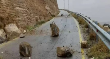 إغلاق مؤقت لطريق الكرك الطفيلة بسبب غزارة الأمطار والانهيارات