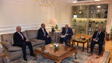 رئيس لجنة أمانة عمان يلتقي مع الأمين العام لجامعة الدول العربية