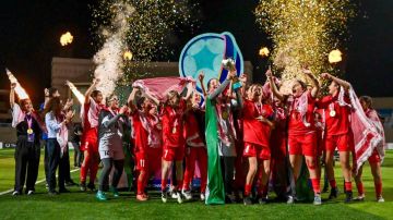 منتخب الواعدات يتوج بلقب بطولة غرب آسيا لكرة القدم منتخب الواعدات يتوج بلقب بطولة غرب آسيا لكرة القدم