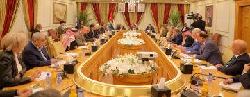 المشتركة في الأعيان تبحث خطة تطوير القطاع العام المشتركة في الأعيان تبحث خطة تطوير القطاع العام