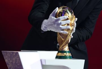 سنة 1982 أصبحت خلفنا.. سفارة النمسا في الجزائر تصدر بيانا بعد قرعة مونديال 2026 سنة 1982 أصبحت خلفنا.. سفارة النمسا في الجزائر تصدر بيانا بعد قرعة مونديال 2026