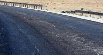 إعادة فتح طريق المفرق إيدون بعد إغلاقه جراء الأمطار