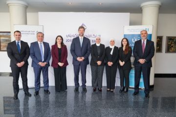 البنك الأردني الكويتي يوقع اتفاقية تعاون مع مؤسسة الحسين للسرطان لتسويق برنامج تأمين رعاية البنك الأردني الكويتي يوقع اتفاقية تعاون مع مؤسسة الحسين للسرطان لتسويق برنامج تأمين رعاية