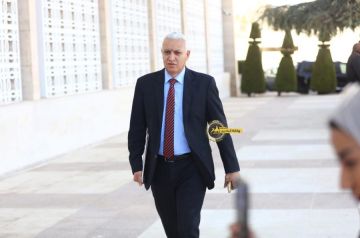 العموش للحكومة: جيبوا الفاسدين وحطوهم بالسجن خلي الأردنيين يحبوكم العموش للحكومة: جيبوا الفاسدين وحطوهم بالسجن خلي الأردنيين يحبوكم