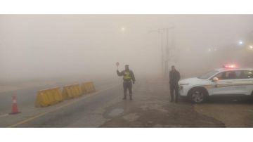 ضباب كثيف في رأس النقب والدوريات الخارجية تدعو لتوخي الحيطة وخفض السرعة ضباب كثيف في رأس النقب والدوريات الخارجية تدعو لتوخي الحيطة وخفض السرعة