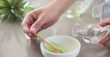 3 وصفات طبيعية لزيادة كثافة الشعر ووقف التساقط 3 وصفات طبيعية لزيادة كثافة الشعر ووقف التساقط