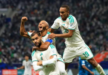 الجزائر تواجه الإمارات للدفاع عن لقبها في ربع نهائي كأس العرب الجزائر تواجه الإمارات للدفاع عن لقبها في ربع نهائي كأس العرب