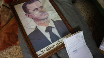 رويترز: مقربان من الأسد ينفقان ملايين الدولارات للانتفاض ضد الحكومة الجديدة