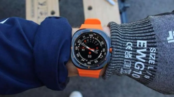 سامسونغ تتحدى أبل بقوة.. ساعة غالاكسي ألترا 2 تدخل سباق 2026 سامسونغ تتحدى أبل بقوة.. ساعة غالاكسي ألترا 2 تدخل سباق 2026