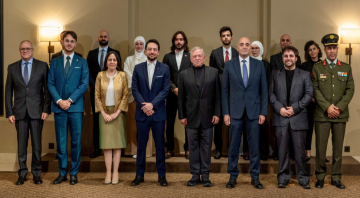 الملك يلتقي فريق الجناح الأردني في إكسبو 2025 أوساكا الملك يلتقي فريق الجناح الأردني في إكسبو 2025 أوساكا