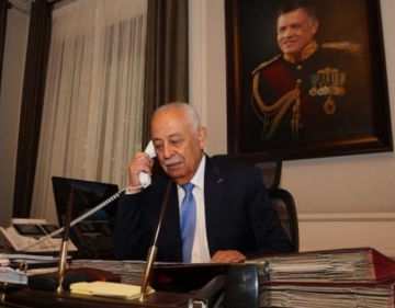 العيسوي ينقل تعازي الملك وولي العهد إلى عشائر أبو سلمى وطاس وهاكوز العيسوي ينقل تعازي الملك وولي العهد إلى عشائر أبو سلمى وطاس وهاكوز