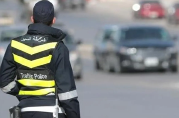 عطل فني يصيب إشارة الصحافة وتصادم مركبتين بالقرب منها عطل فني يصيب إشارة الصحافة وتصادم مركبتين بالقرب منها