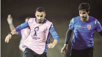 المنتخب الوطني يستهل مشواره بكأس العرب بلقاء نظيره الإماراتي غدا المنتخب الوطني يستهل مشواره بكأس العرب بلقاء نظيره الإماراتي غدا