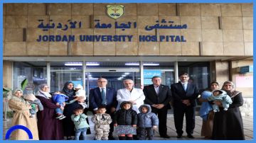 مستشفى الجامعة يستقبل 5 أطفال من غزة مستشفى الجامعة يستقبل 5 أطفال من غزة
