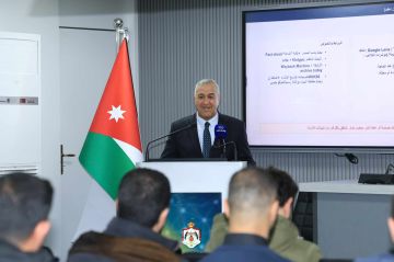 الاتصال الحكومي تنظم ندوة حول التربية الإعلامية والمعلوماتية الاتصال الحكومي تنظم ندوة حول التربية الإعلامية والمعلوماتية