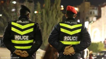 العثور على جثة شخص مقتول داخل منزل في لواء الأزرق العثور على جثة شخص مقتول داخل منزل في لواء الأزرق