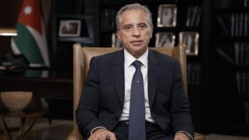 رئيس الوزراء : نشامى منتخبنا أبدعوا ودايما رافعين الرأس رئيس الوزراء : نشامى منتخبنا أبدعوا ودايما رافعين الرأس