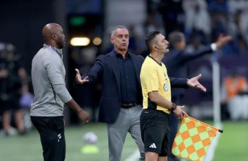 هل خذل الحكام السعوديون الدوري؟ ..  غوميز يفتح النار على التحكيم في دوري روشن