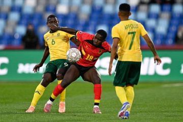 فوستر يقود جنوب إفريقيا إلى فوز ثمين على أنغولا