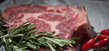 كيف تتجنب النقرس؟ تعديل النظام الغذائي هو الخطوة الأولى