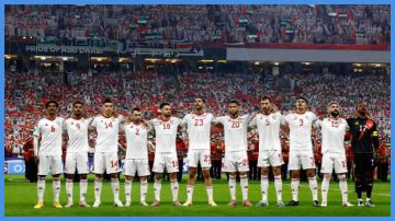 لقاء يجمع الجزائر والإمارات بربع نهائي كأس العرب الليلة لقاء يجمع الجزائر والإمارات بربع نهائي كأس العرب الليلة