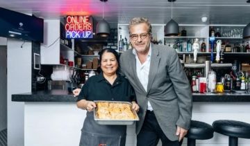 شهرة مزيفة وطعام مجاني.. مطاعم نيويورك تعلن حربا على مؤثري الطعام