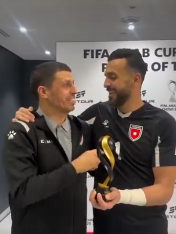 حارس النشامى يزيد ابو ليلى يتوج بجائزة أفضل لاعب في المباراة - فيديو حارس النشامى يزيد ابو ليلى يتوج بجائزة أفضل لاعب في المباراة - فيديو