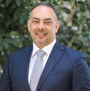 يزن النعيمات: فاصلة ما قبل الجملة الأجمل يزن النعيمات: فاصلة ما قبل الجملة الأجمل