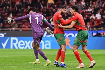 ماذا جرى بين ثنائي المغرب أكرد ومزراوي بمباراة جزر القمر؟ ماذا جرى بين ثنائي المغرب أكرد ومزراوي بمباراة جزر القمر؟
