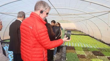 وفد البنك الدولي يزور مشاريع برنامج أرضي الزراعي في جرش وفد البنك الدولي يزور مشاريع برنامج أرضي الزراعي في جرش