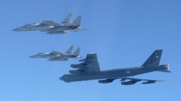 الولايات المتحدة واليابان تجريان مناورات جوية مشتركة الولايات المتحدة واليابان تجريان مناورات جوية مشتركة