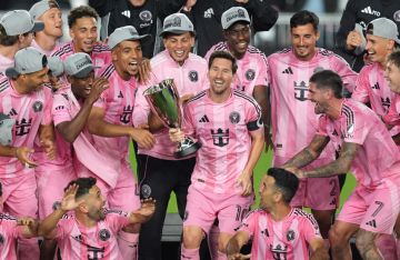 ميسي يخطف الأضواء بمشهد عاطفي بعد قيادة إنتر ميامي إلى نهائي الدوري الأمريكي