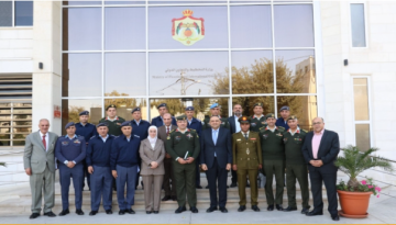 ضباط من القوات المسلحة يطلعون على دور وزارة التخطيط في دعم مسارات التحديث ضباط من القوات المسلحة يطلعون على دور وزارة التخطيط في دعم مسارات التحديث