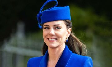 كيت ميدلتون تستقر و شارلوت تخطف الأضواء بأناقتها كيت ميدلتون تستقر و شارلوت تخطف الأضواء بأناقتها